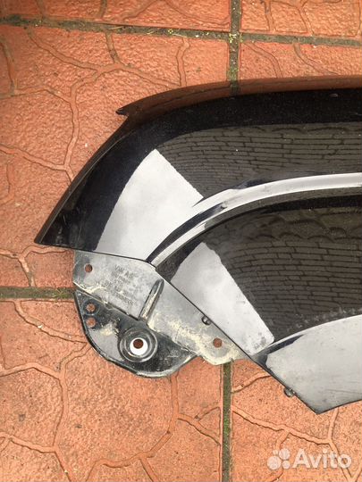 Продам передние крылья амарок рестайлинг