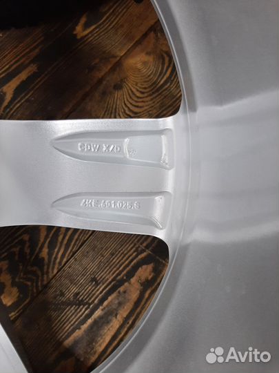 Оригинальный комплект r20 Audi E-tron