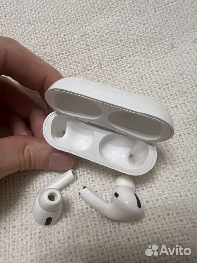 Airpods pro 1 поколение