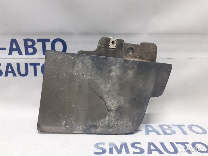 Брызговик передний правый Volkswagen Tiguan 2.0T