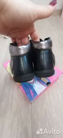 Ботинки для девочки