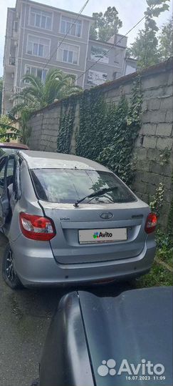 LADA Granta 1.6 AT, 2014, битый, 67 000 км