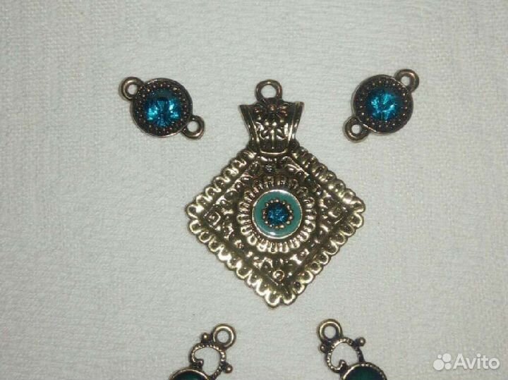 Украшения для одежды