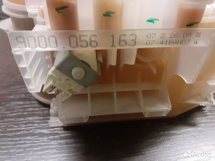 Бачок для соли от посудомоечной машины Bosch