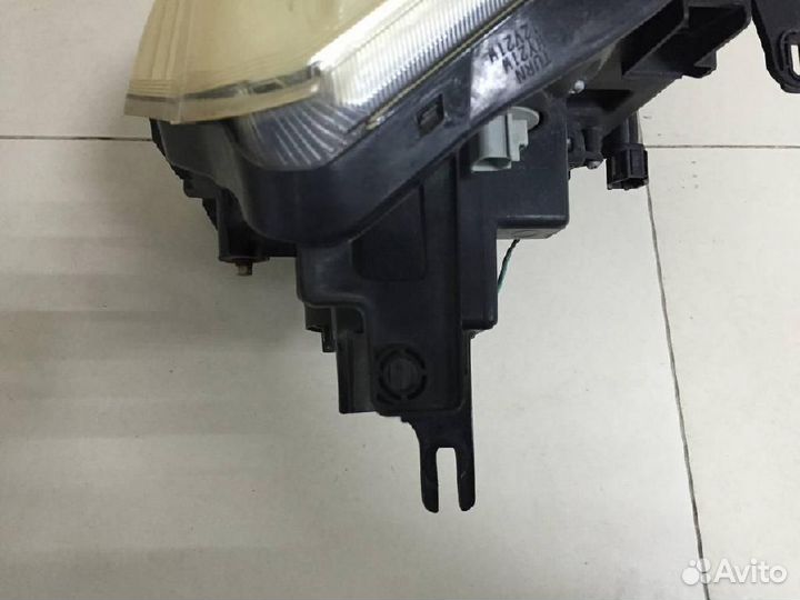 Фара левая Nissan X-Trail