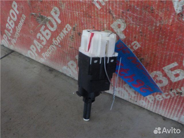 Концевик педали тормоза Renault Logan 2 L8MV