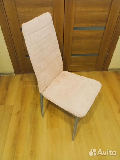 Стул новый розовый