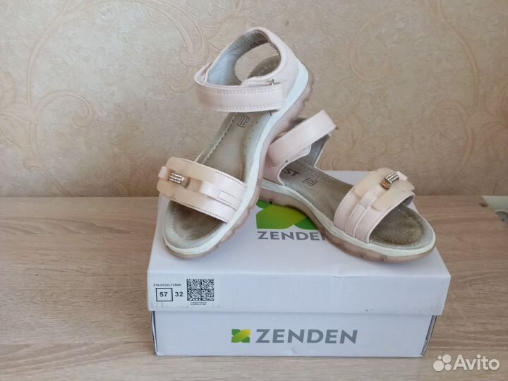 Босоножки для девочки