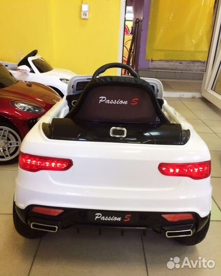 Электромобиль детский