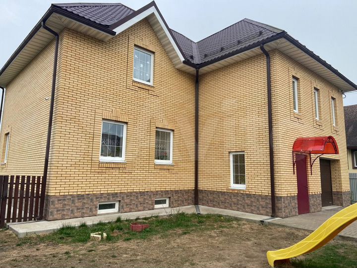 Дом 329 м² на участке 10 сот.