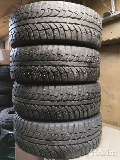 GT Radial Champiro IcePro 225/55 R17