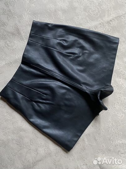 Шорты из эко кожи
