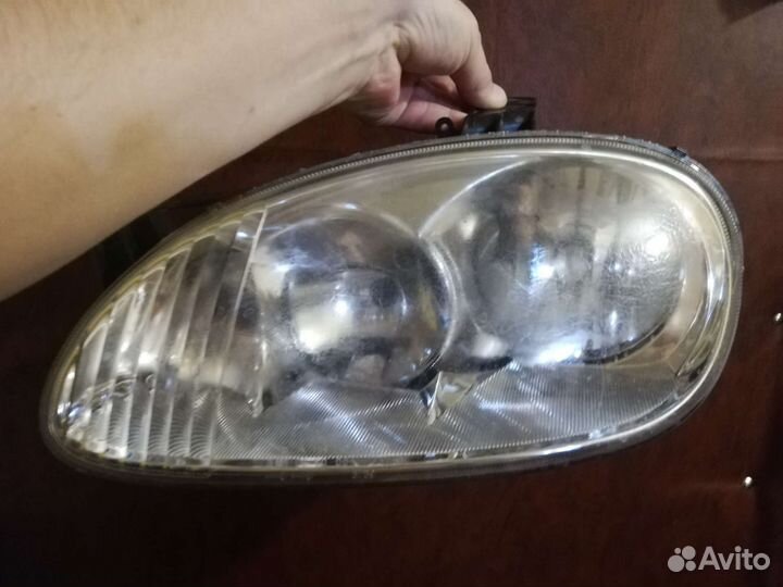 Фары для газ-31105