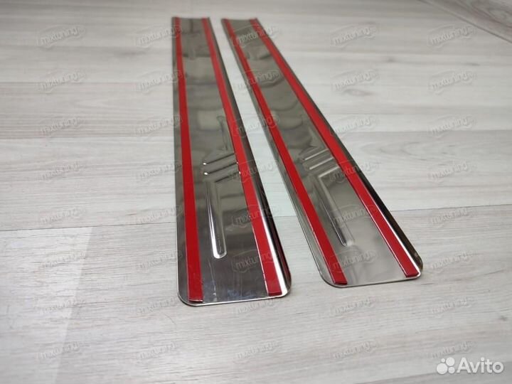 Накладки на пороги Toyota Corolla 2007-2013