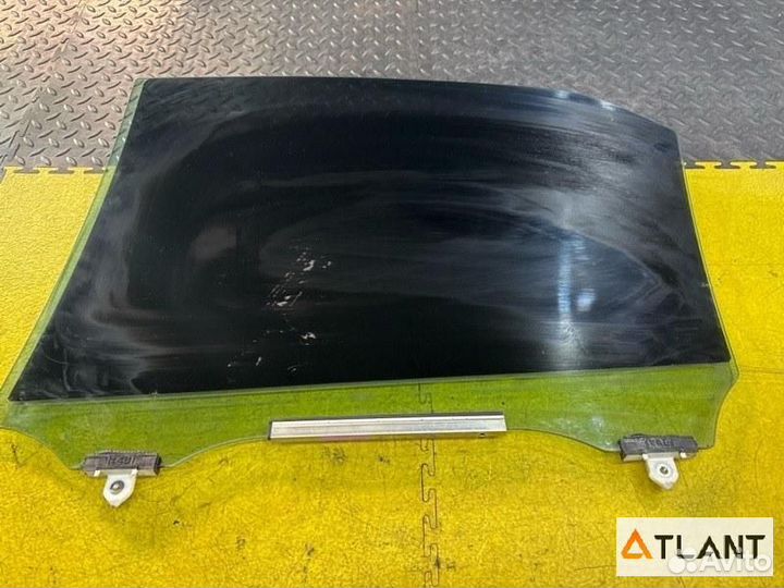 Стекло двери задний правый toyota crown