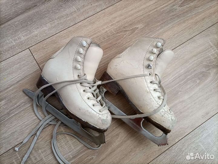 Фигурные коньки wifa 27