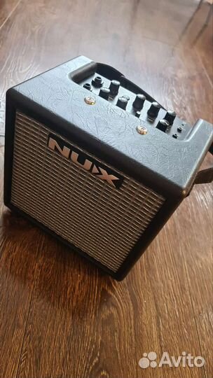 Гитарный усилитель NUX Mighty 8 BT