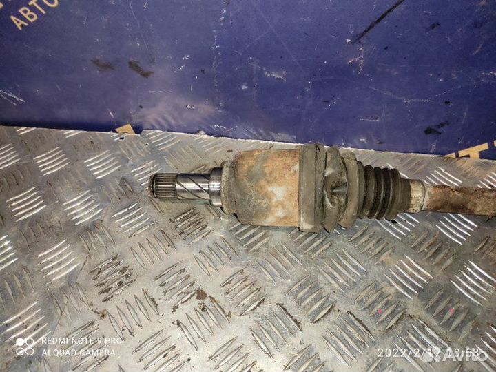 Привод передний левый Renault Fluence седан 1.6