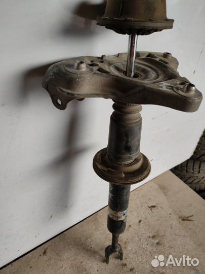 Амортизатор передний Audi A4 2005-2007