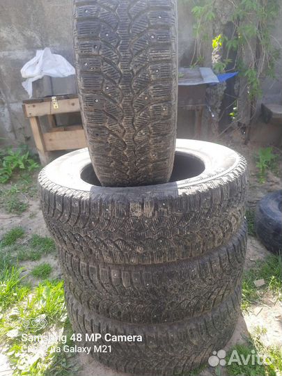 Bridgestone Dueler H/L 33 15.00/8 R15 30