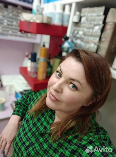 Парикмахер универсал &стилист& колорист& бровист