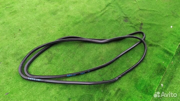 Уплотнители дверей пара передние Volkswagen