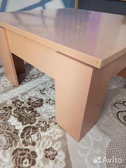 Стол журнальный