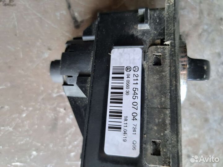 Переключател света фар Mercedes W211