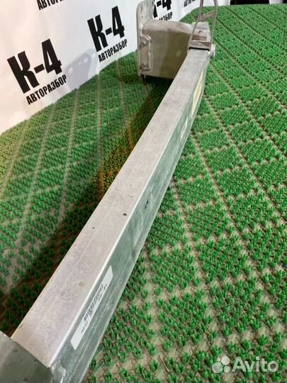 Усилитель бампера передний Genesis G70