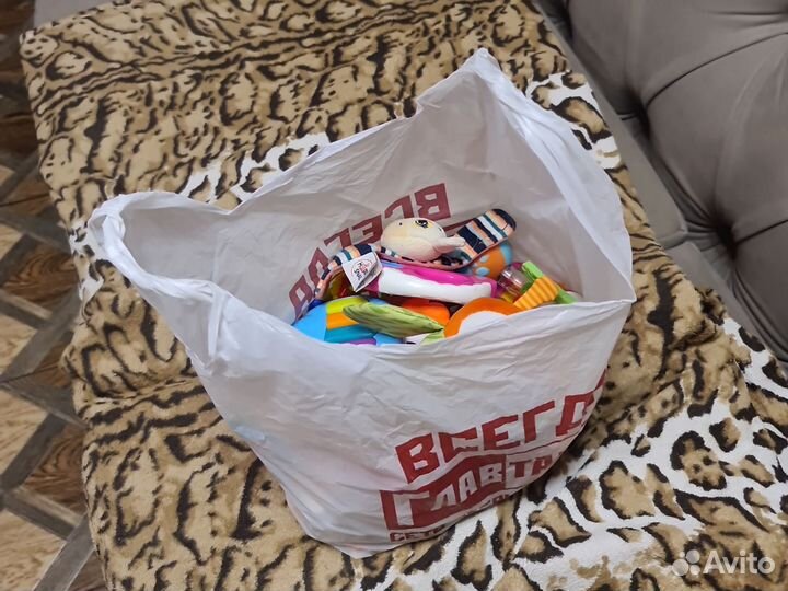 Игрушки, погремушки, грызунки для малышей пакетом