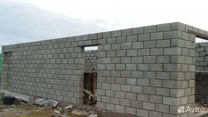 Бригада строителей