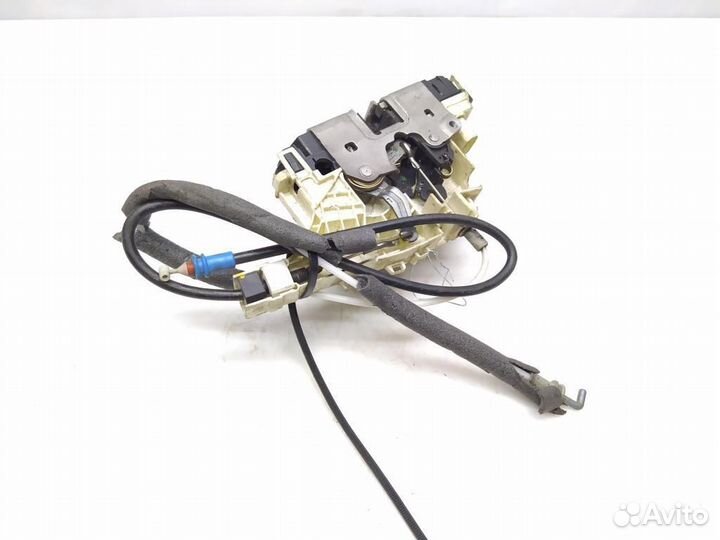 Замок двери передней левой Mercedes-Benz Sprinter