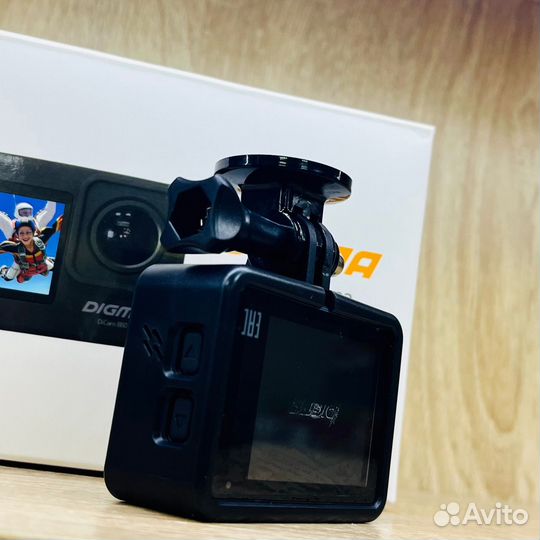 Экшн-камера Digma DiCam 880