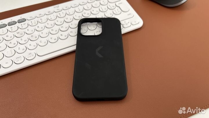 Чехол Commo на iPhone 13 Pro (от Яндекса)