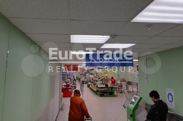 Продам торговое помещение, 682 м²