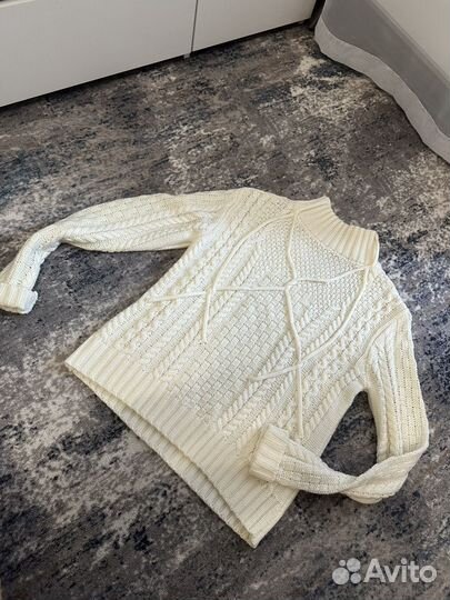 Свитер теплый