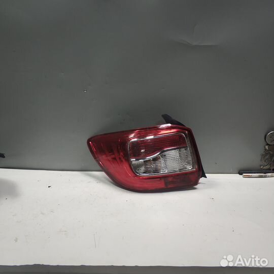 Задний левый фонарь Renault Logan 2