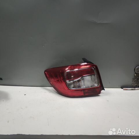 Задний левый фонарь Renault Logan 2