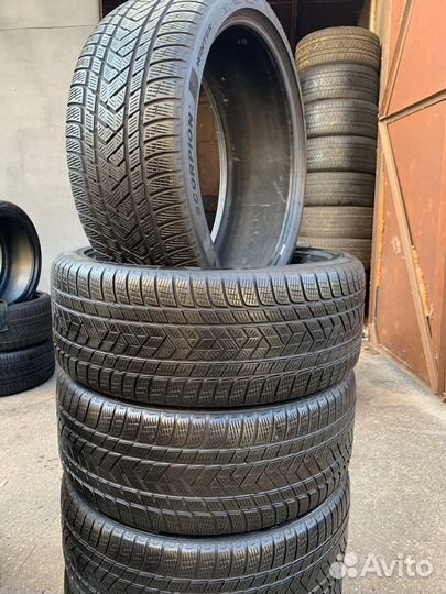 Pirelli Scorpion Winter 265/35 R22 102V