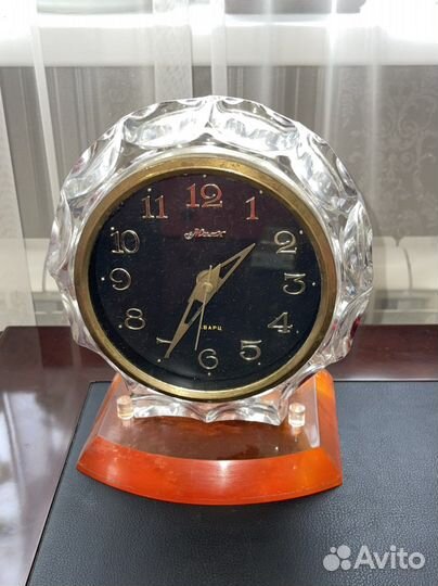 Настольные часы