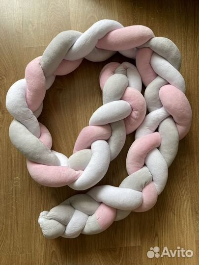 Бортик косичка в кроватку