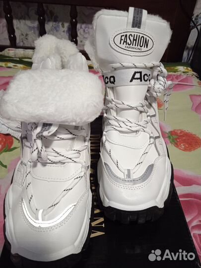 Кроссовки зимние женские 40 размер