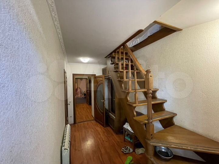 4-к. квартира, 114 м², 2/4 эт.