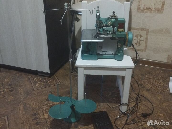 Оверлок для швейной машины