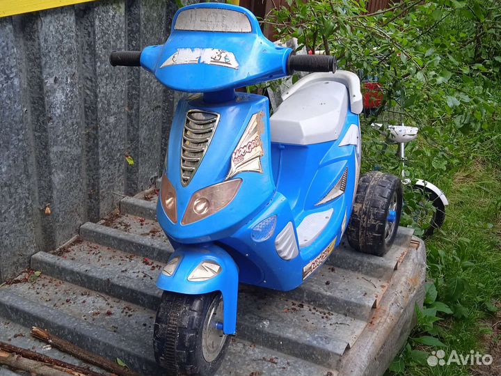 Детский электрический скутер