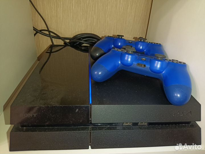 Playstation 4 с камерой и 2 джойстиками