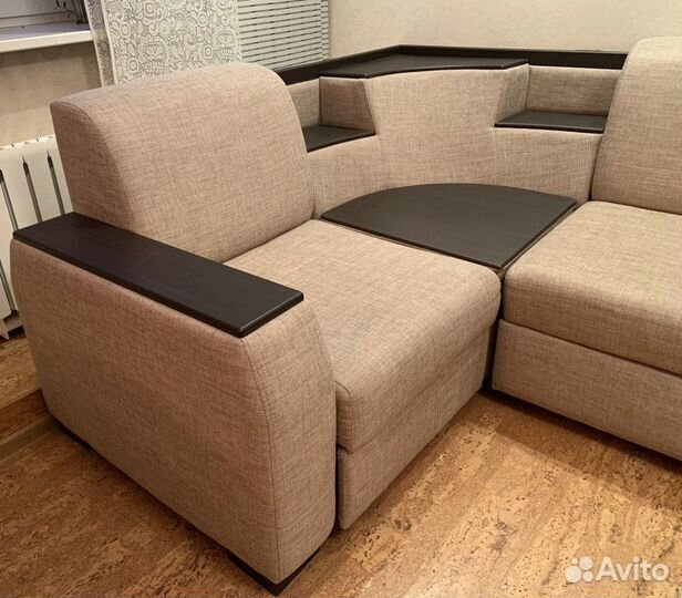 Диван угловой, раскладной, с полками