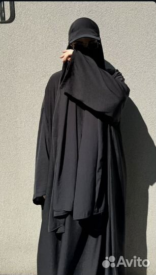 Платье с шарфом