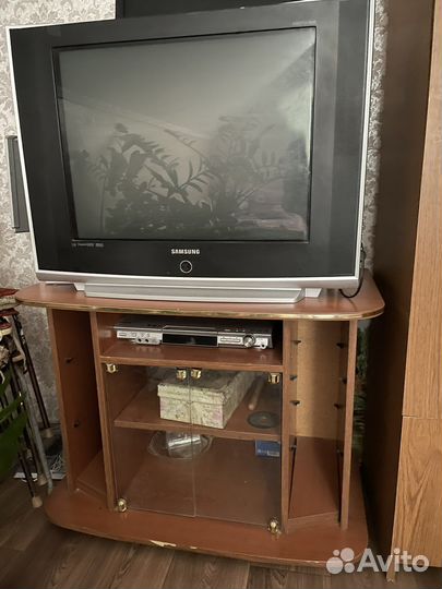 Тумба под телевизор