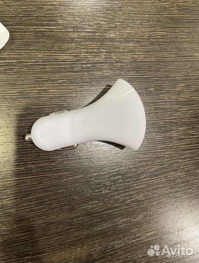 Зарядное устройство автомобильный адаптер USB